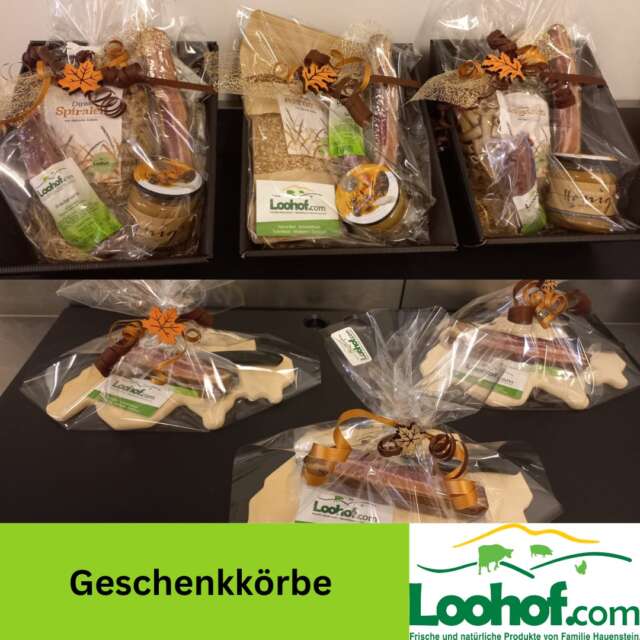 🎁🌿 Geschenkkörbe vom Loohof – natürlich Freude schenken!

Ob zu Geburtstagen, Jubiläen, als Dankeschön oder einfach so – mit unseren liebevoll zusammengestellten Geschenkkörben macht ihr jedem eine Freude. Gefüllt mit feinen Spezialitäten vom Loohof: regional, frisch und mit Herz produziert. 💚

Jeder Korb ist individuell gestaltbar – von feinen Dinkelprodukten über Spezialitäten wie Bauernspeck oder Trockenwürstli bis hin zu unserem Weidefleisch ab Hof. So entsteht ein Geschenk, das nicht nur überrascht, sondern auch richtig gut schmeckt. ✨

🎄 Tipp für Firmen: Unsere Geschenkkörbe eignen sich auch perfekt als Weihnachtsgeschenk für Mitarbeitende oder Geschäftspartner. Regional, nachhaltig und persönlich – ein Präsent, das Wertschätzung zeigt und Freude bereitet.

👉 Jetzt vorbestellen und rechtzeitig zu Weihnachten Freude schenken! Kontaktiert uns direkt, wir beraten euch gerne.

#Loohof #Geschenkkorb #RegionalGeniessen #DirektvomHof #Dinkelprodukte #Weidefleisch #NatürlichFreude #Weihnachtsgeschenke #Schweizerfleisch