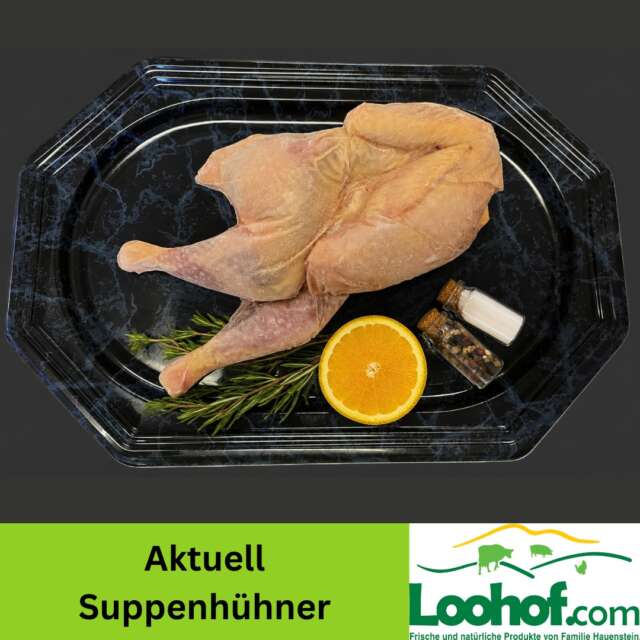 🐔 Aktuell wieder Suppenhühner erhältlich! 🥣

Die kühlere Jahreszeit und damit auch die Erkältungs- und Grippezeit rückt langsam näher. Da passt eine kräftige, hausgemachte Hühnersuppe doch perfekt! 🍲

Mit frischem Gemüse, Kräutern und etwas Geduld lässt sich aus unserem Suppenhuhn eine wunderbar kräftige Bouillon zubereiten. Eine warme Hühnersuppe ist wohltuend und gerade in der Erkältungszeit ein echter Klassiker. 🥕🌿

Und das Beste: Das gekochte Fleisch lässt sich danach vielseitig weiterverwenden – als Suppeneinlage, für einen feinen Geflügelsalat oder für andere Gerichte.

❄️ Unsere Suppenhühner sind tiefgefroren erhältlich – so könnt ihr sie auch gut auf Vorrat zu Hause haben.

👉 Jetzt Suppenhuhn sichern und für die kommenden kühleren Tage vorsorgen!

Was gehört für euch unbedingt in eine feine Hühnersuppe? 🥣

#Loohof #Suppenhuhn #Hühnersuppe #Erkältungszeit #Hausgemacht #RegionalGeniessen #DirektVomHof #SchweizerLandwirtschaft #VomHofAufDenTeller